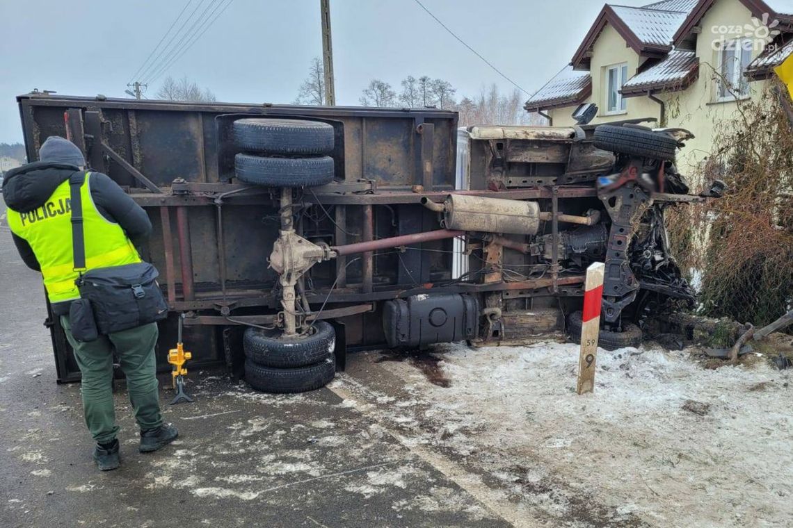 Mogło dojść do tragedii. Stracił panowanie i uderzył w ogrodzenie