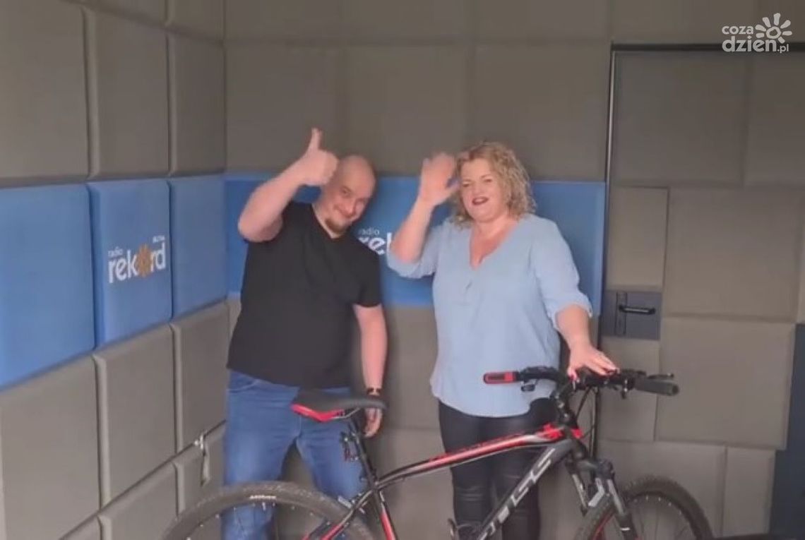 Nie czekaj na nominację! Sam się nominuj i weź udział w challenge'u Radia Rekord!