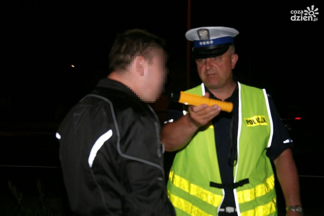Nietrzeźwi kierowcy na ulicach Mławy – relacje świadków i akcje policji