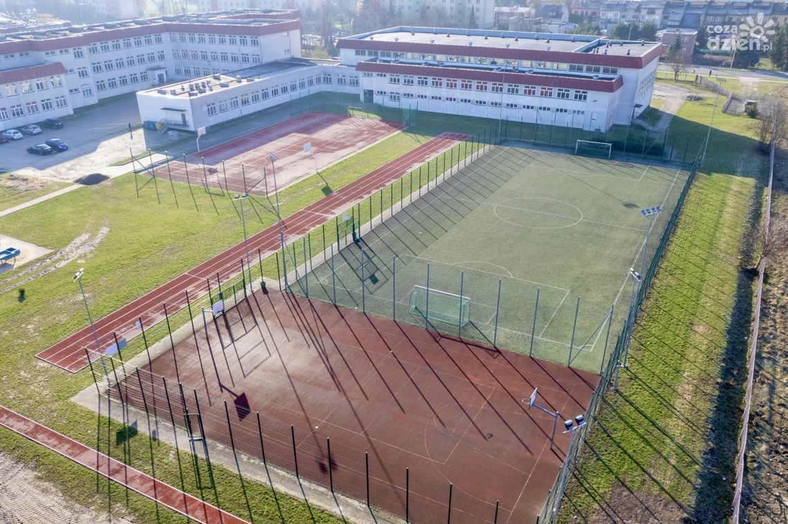 Nowoczesne zaplecze sportowe dla uczniów SP nr 3 w Ciechanowie