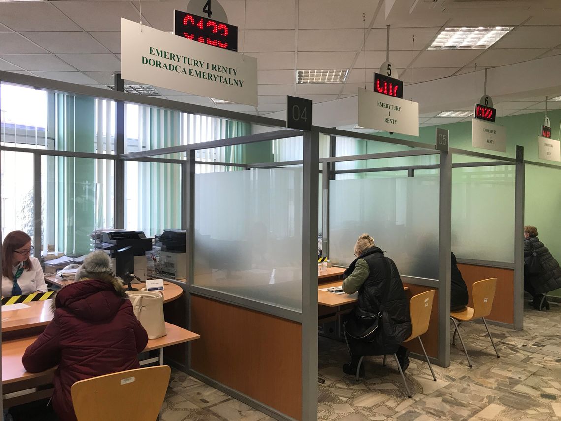 Od 1 września niższe limity dorabiania do emerytury i renty