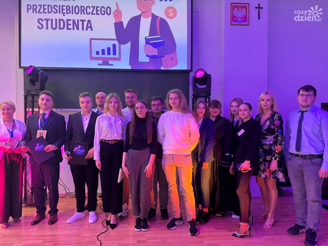 Od pasji do firmy. Tak studenci z Ciechanowa pokazali, jak robić biznes