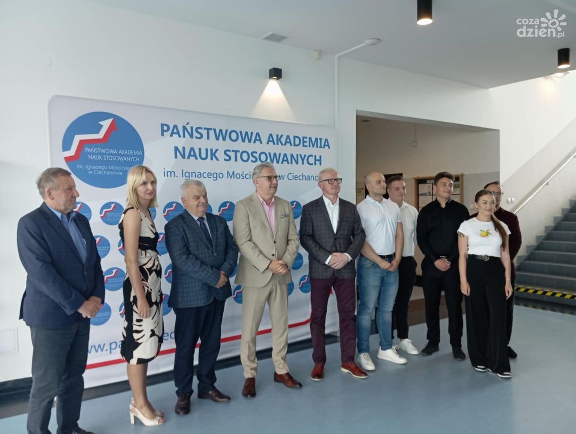 PANS Ciechanów i Port Lotniczy Olsztyn-Mazury łączą siły. Studenci zyskają praktyki i szansę na pracę