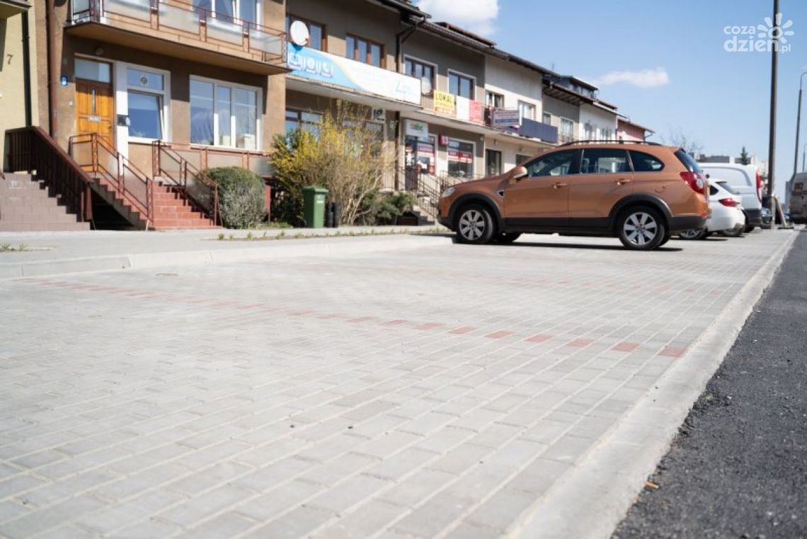 Parking na Gwardii Ludowej już gotowy! Parking na Gwardii Ludowej już gotowy!