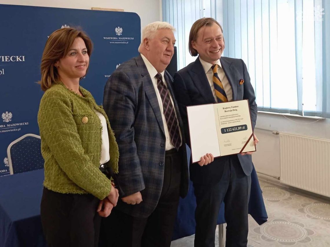 Pierwsze umowy podpisane. Rządowy Fundusz Rozwoju Dróg pomoże samorządom je wyremontować