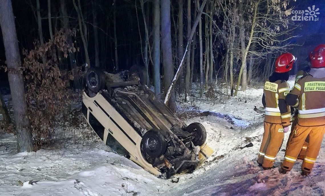 Pijany ciechanowianin w akcji. Spowodował wypadek, nie udzielił pomocy i uciekł
