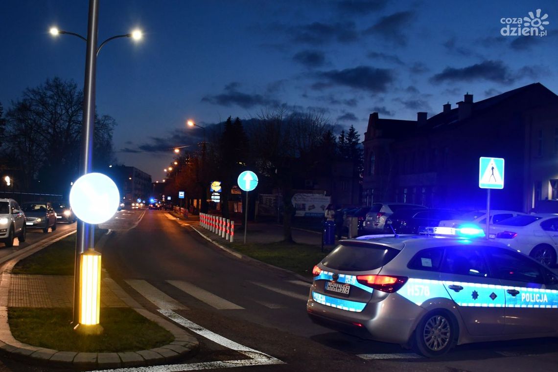 Pijany kierowca audi wjechał do rowu