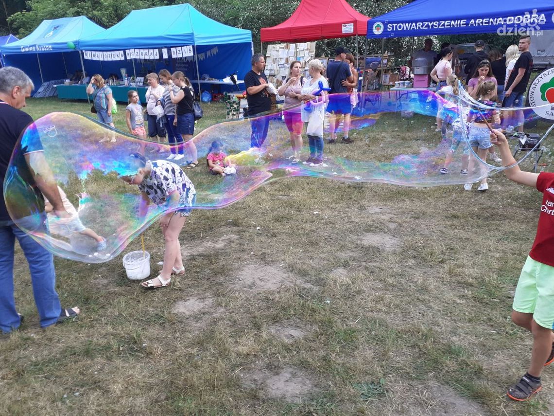 Piknik w Krasnem: Siła współpracy i sukces społeczności lokalnej