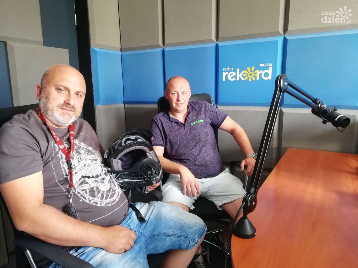 Piotr Iwanukowicz i Raimund Staubert: Pokazy zakończą ogromne Monster Trucki Piotr Iwanukowicz i Raimund Staubert: Pokazy zakończą ogromne Monster Trucki