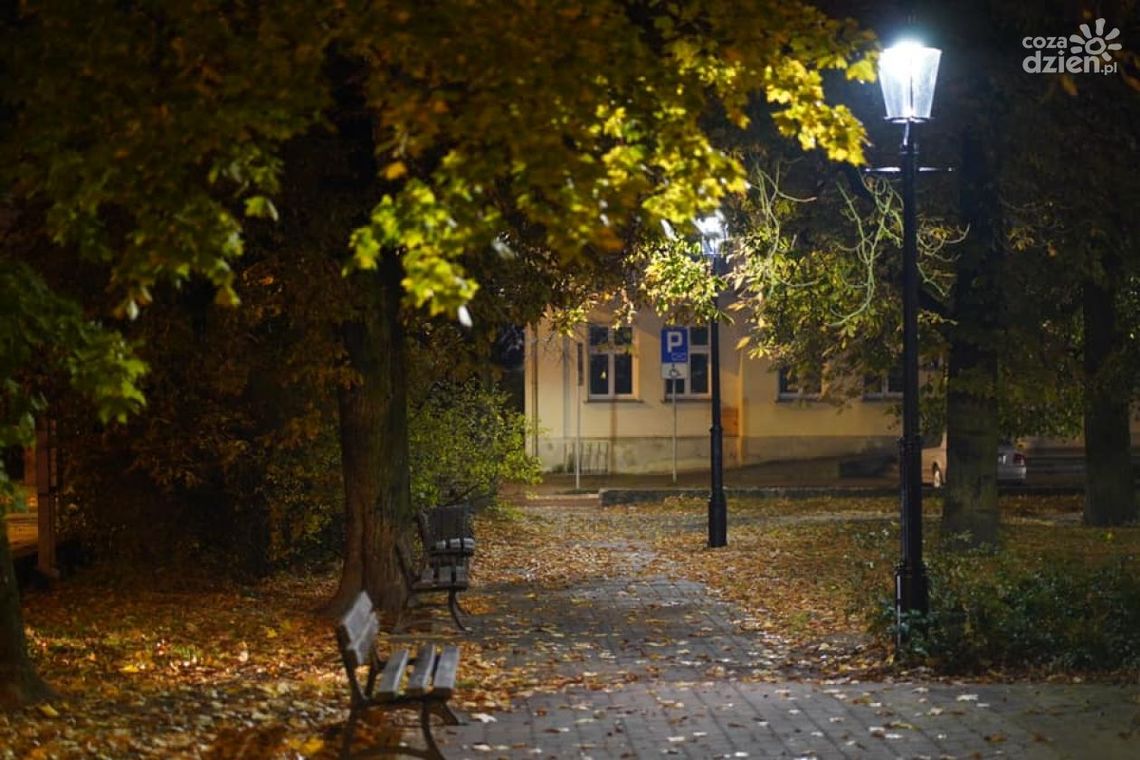 Plac Kościuszki w Ciechanowie już oświetlony!
