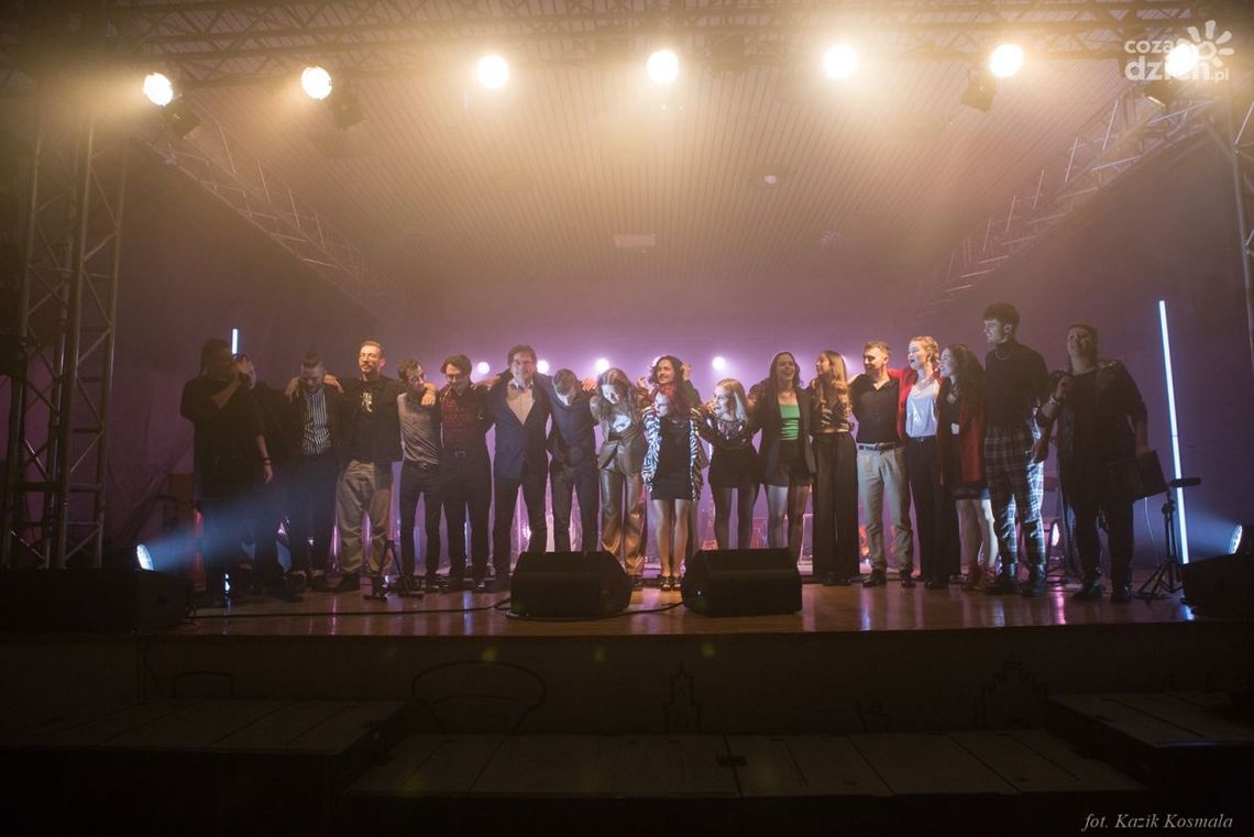 Po raz pierwszy w Ciechanowie, ale z sukcesem organizacyjnym i frekwencją na widowni. XII zaduszki muzyczne są już wspomnieniem, ale echo jeszcze gra