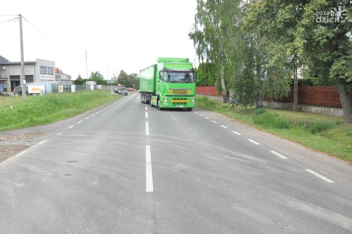 Pod Ciechanowem ciężarówka potrąciła jedenastolatka