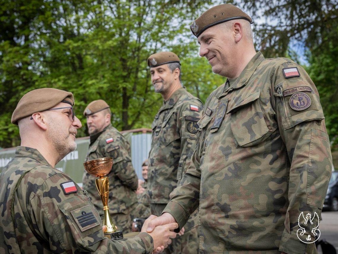 Podium dla żołnierza z Ciechanowa. Grzegorz wśród najlepszych kierowców WOT w Polsce Podium dla żołnierza z Ciechanowa. Grzegorz wśród najlepszych kierowców WOT w Polsce