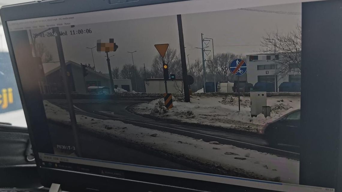 Laptop podłączony do ICAM