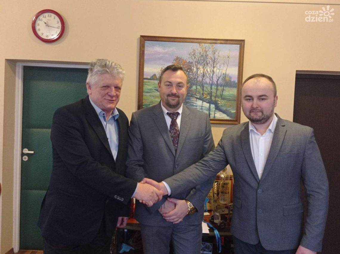 Poparcie lewicy dla Artura Frączkowskiego, niezależnego kandydata na wójta Gminy Wiejskiej Ciechanów
