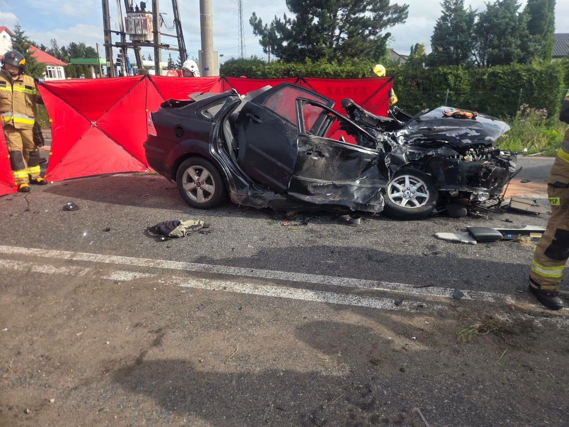 Poważny wypadek koło Płońska. 20-latek przetransportowany przez LPR do szpitala