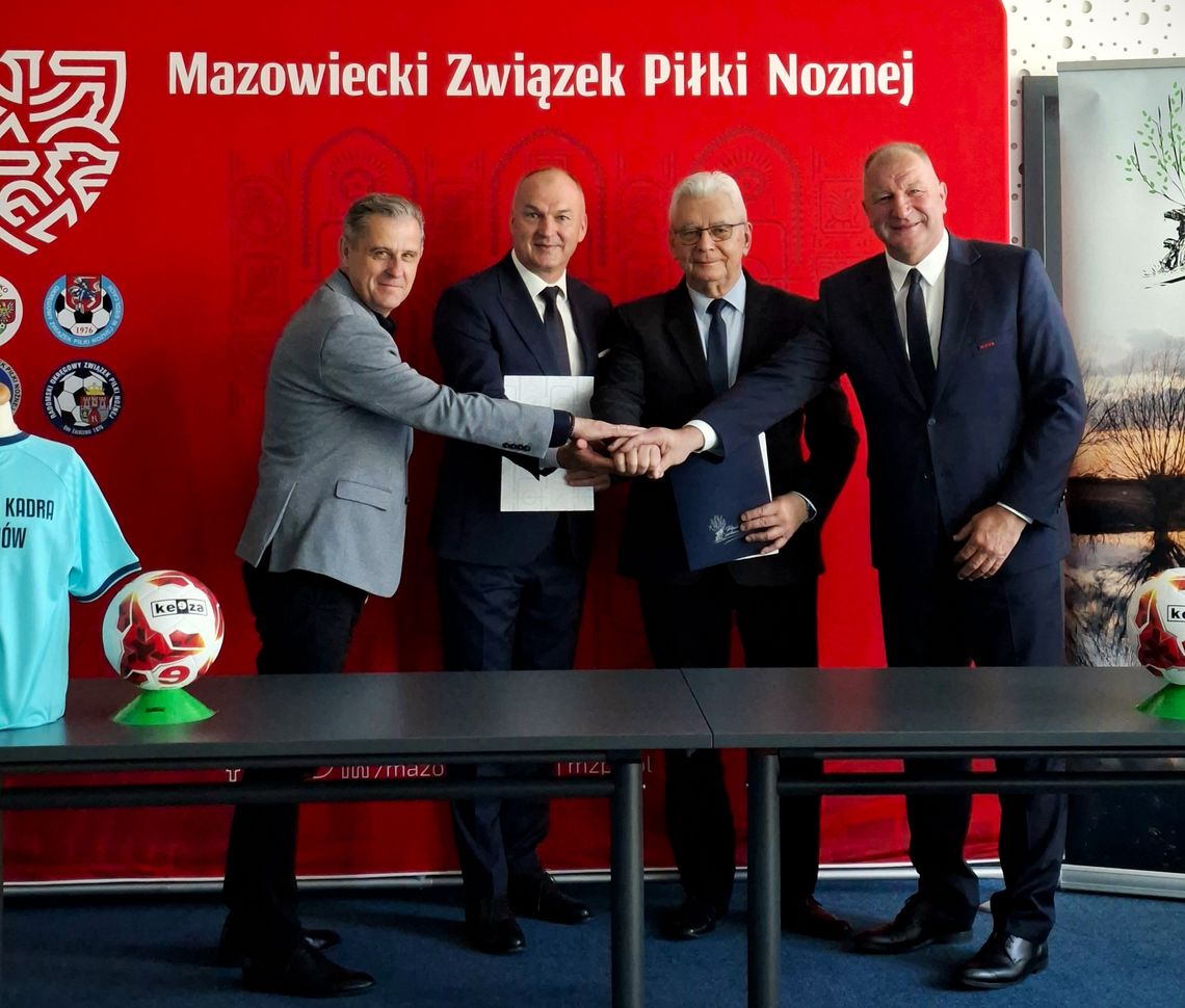 Powiat ciechanowski inwestuje w młodych piłkarzy. Podpisano kluczową umowę z Mazowieckim Związkiem Piłki Nożnej