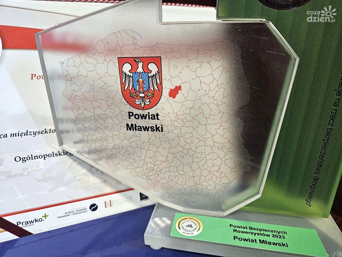 Powiat mławski nagrodzony tytułem "Powiat bezpiecznych rowerzystów 2023"