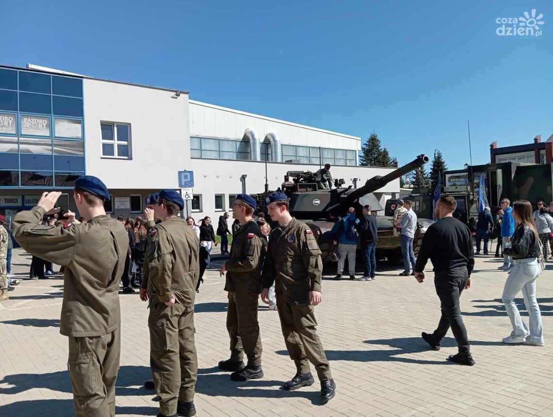 Poznaj armię od środka! Wojskowe Targi w Ciechanowie