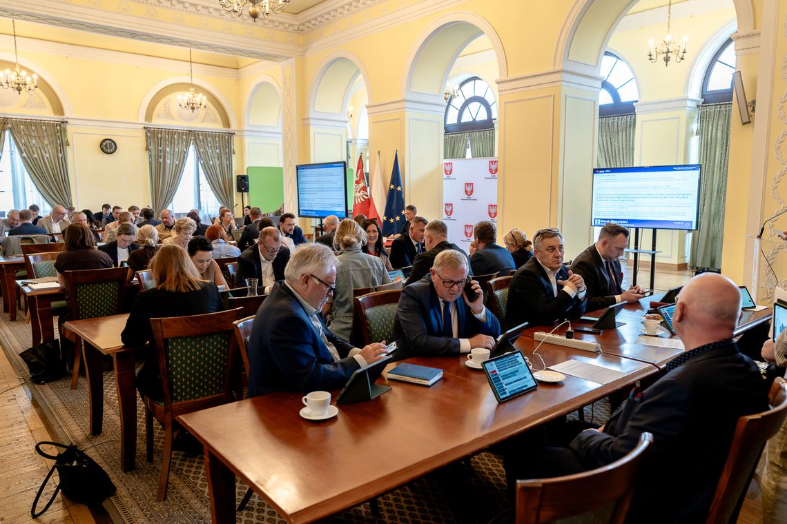 Prawie 30 mln zł na sport i 11 mln zł na stypendia. Sejmik Mazowsza dzieli środki
