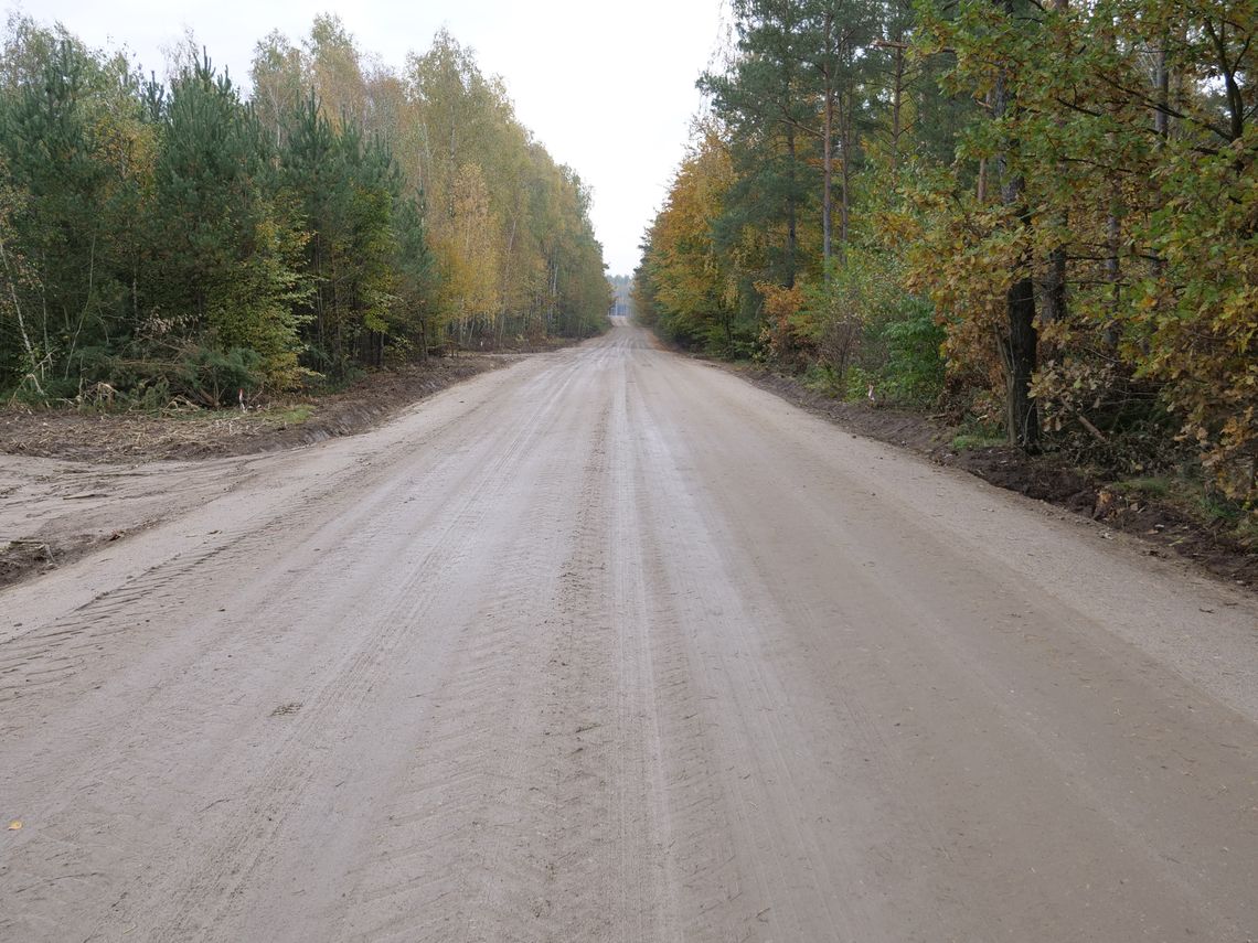 Wyremontowana droga powiatowa nr 2314W Dębsk - Kitki -Szumsk
