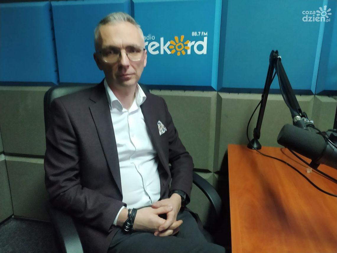 Prezes Piotr Pniewski - jego raciąski bank w kryzysie czy rozkwicie?