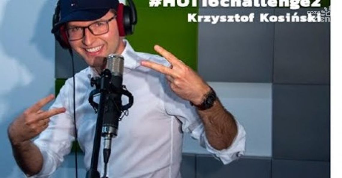 Prezydent Ciechanowa Krzysztof Kosiński zarapował 16 wersów w ramach akcji #Hot16challenge2 (wideo)