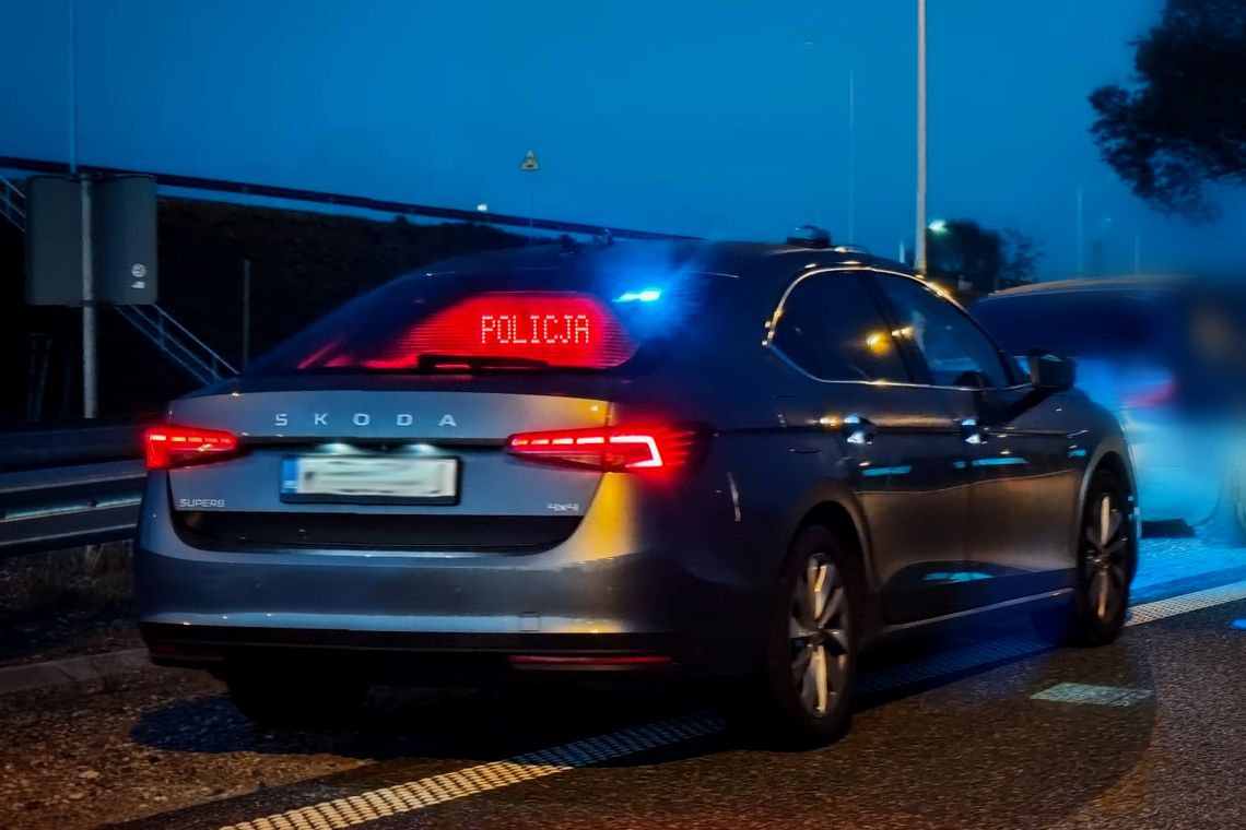 Próbował wręczyć policjantom 200 zł łapówki na trasie S7 koło Mławy