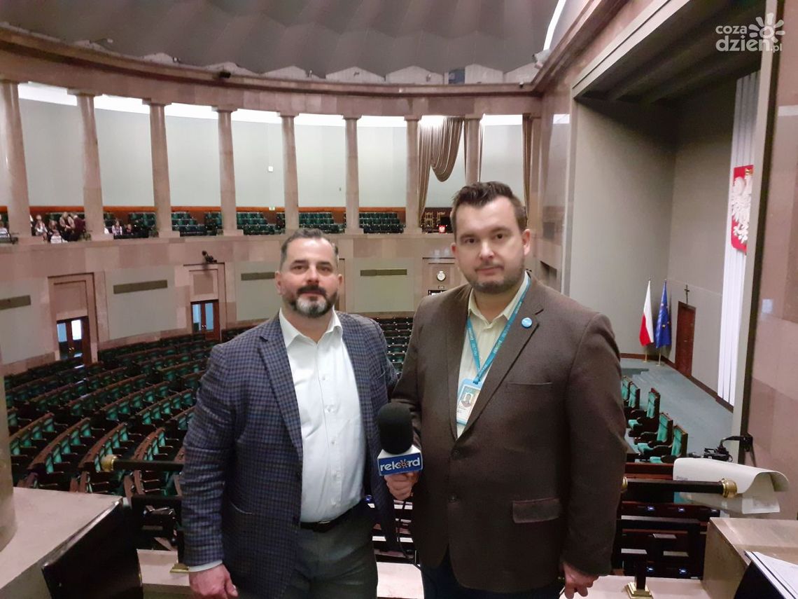 Prosto z sejmowej sali obrad rozmowa radia rekord z posłem Arkadiuszem Iwaniakiem