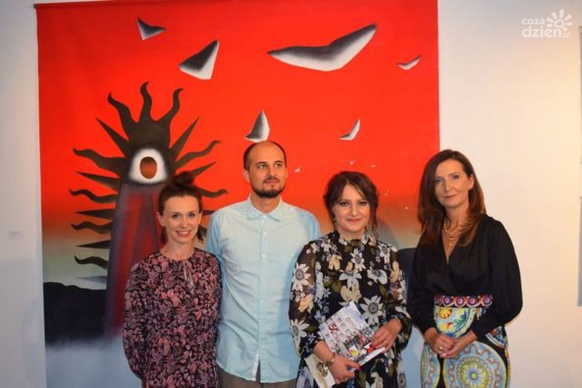 "Przebudzenie - sny, mity, misteria"- nowa wystawa malarstwa w PCKiSz