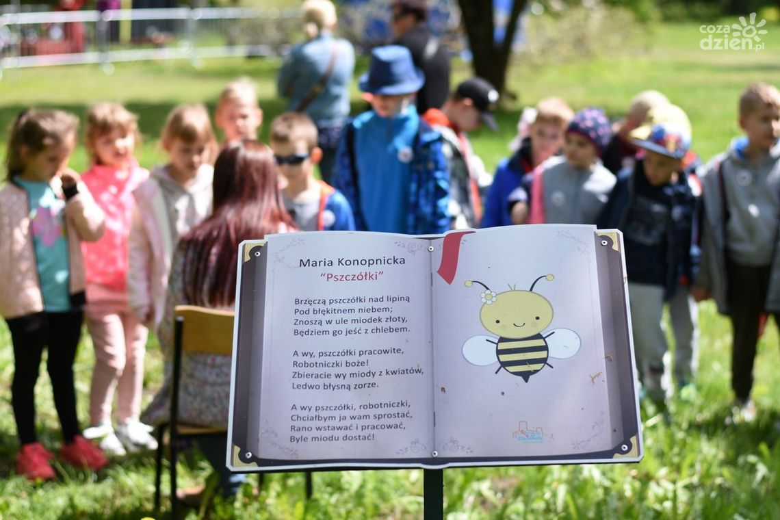 Przedszkolaki z Ciechanowa świętowały urodziny Marii Konopnickiej.