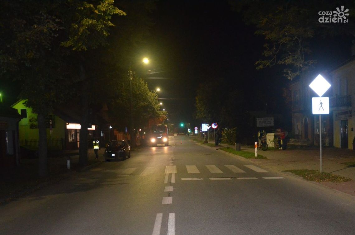Ranny 43 latek trafił do szpitala. Został potrącony na pasach w Ciechanowie