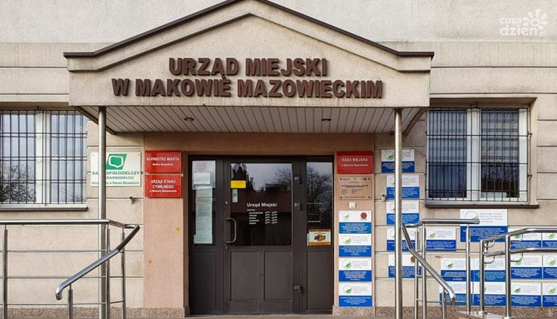 Ratusz w Makowie się zamyka, obsługa interesantów tylko zdalnie