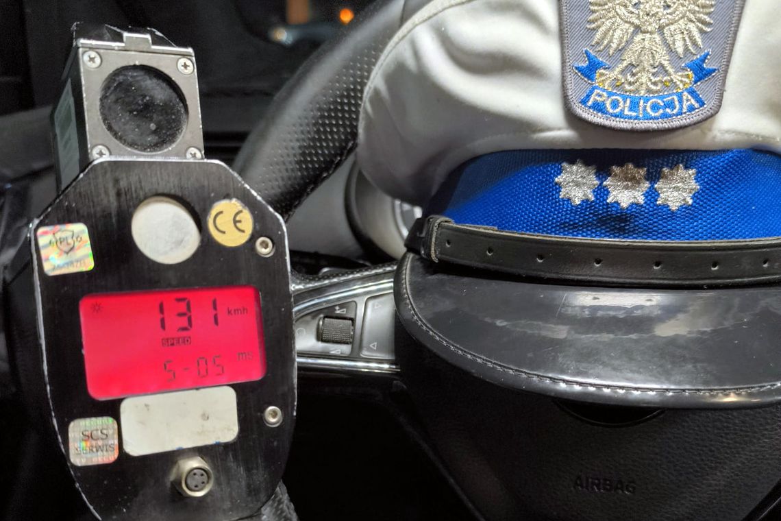 Rekordzista z audi jechał 131 km/h. Na dodatek nie miał prawa jazdy