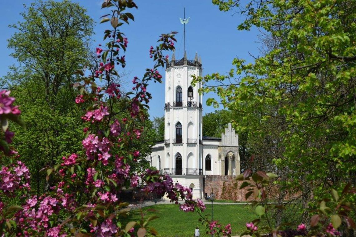 Koncert fortepianowy w Oranżerii Muzeum Romantyzmu w Opinogórze