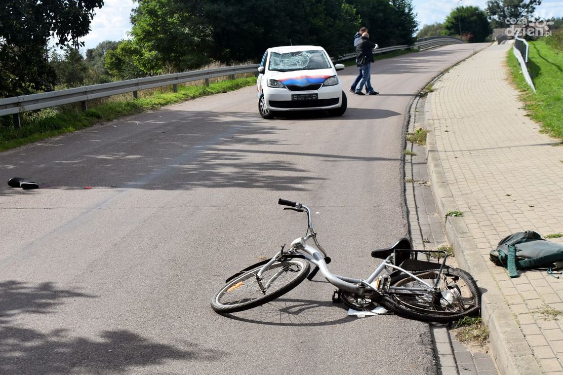 Rowerzysta potrącony na przejściu dla pieszych