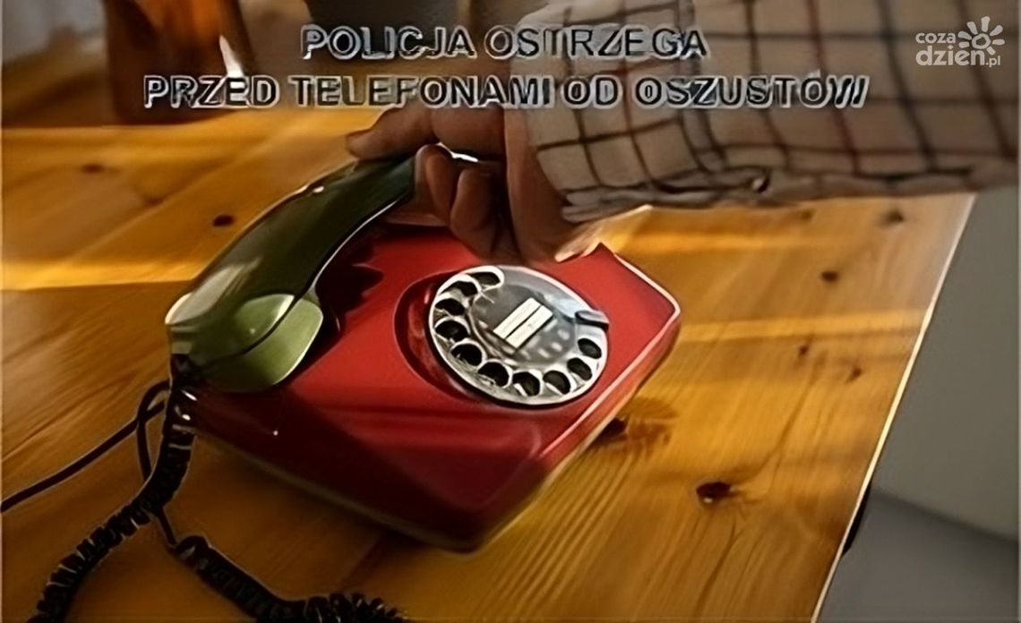 Seniorka oddała 20 tys. złotych oszustom