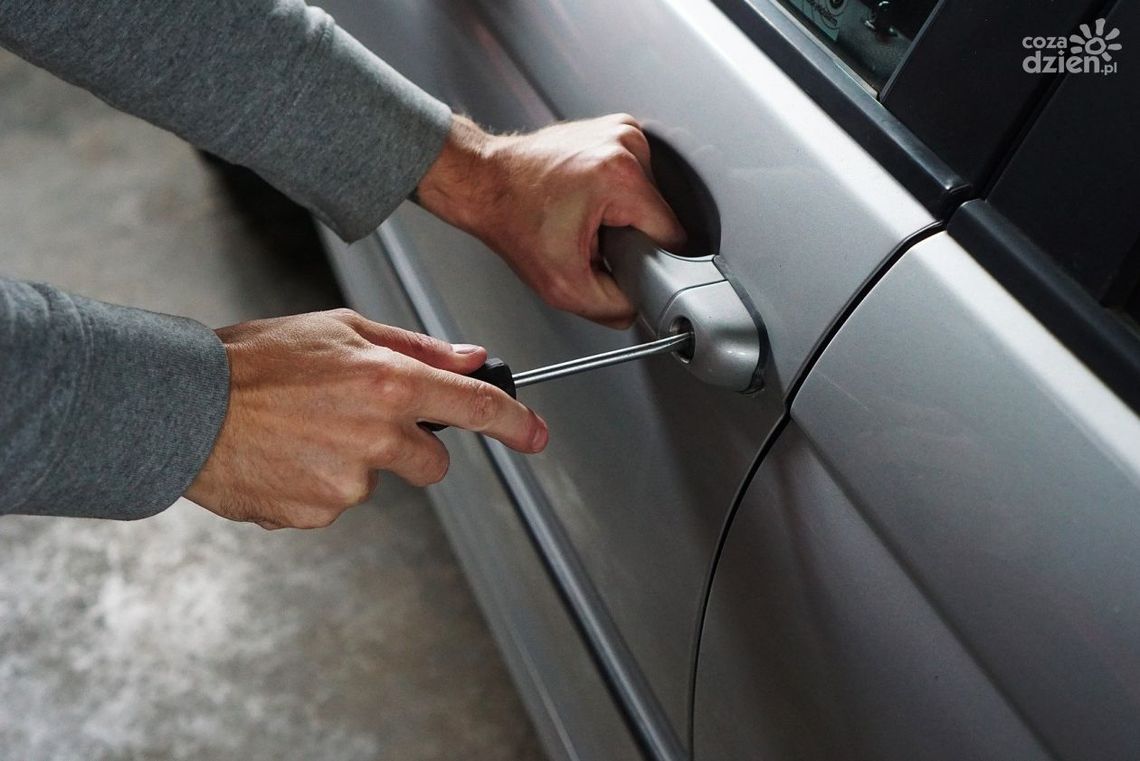 Skradziono Audi w Łaniętach Skradziono Audi w Łaniętach