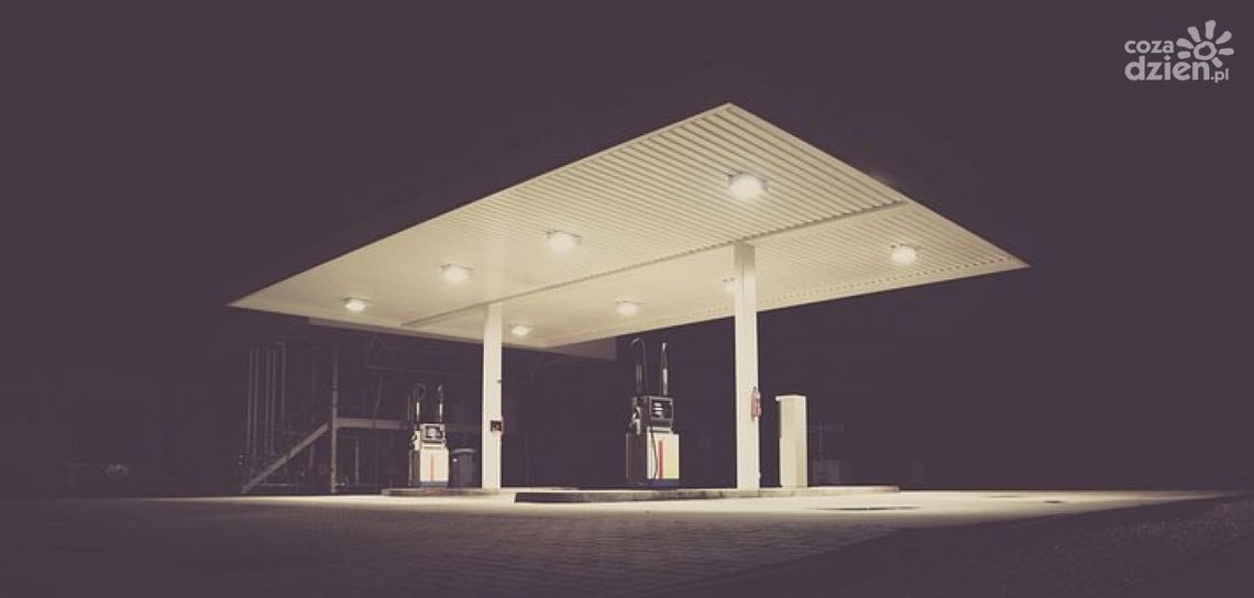 Służbową kartą zapłacił za niesłużbowe zakupy. Będzie kara