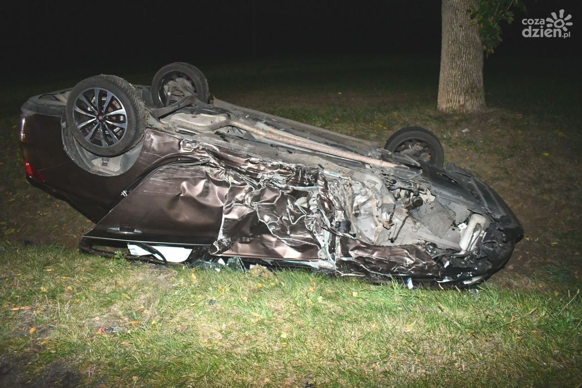 Spowodował wypadek i uciekł. Cztery osoby ranne, w tym dwoje dzieci