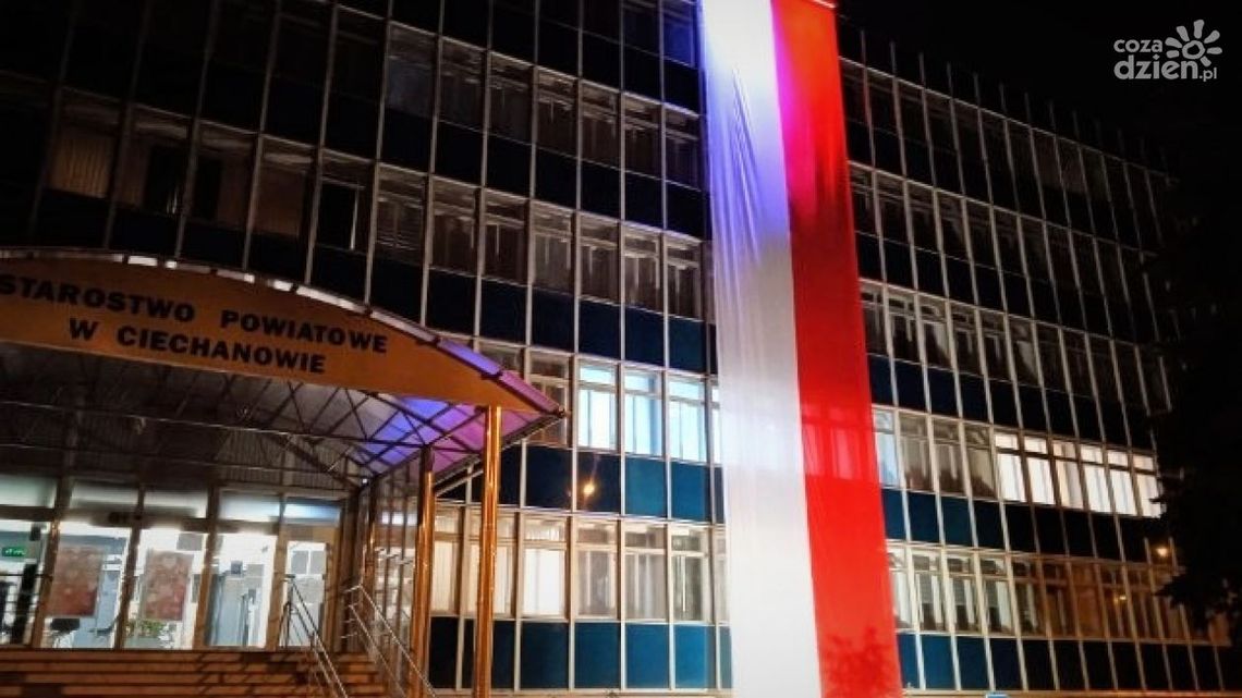 Starostwo Powiatowe w Ciechanowie uczciło Narodowe Święto Niepodległości