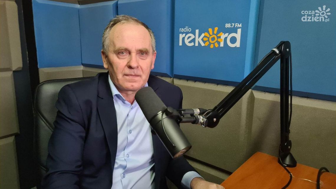 Stefan Pawłowski: Dziura w jezdni nie ma barw politycznych Stefan Pawłowski: Dziura w jezdni nie ma barw politycznych