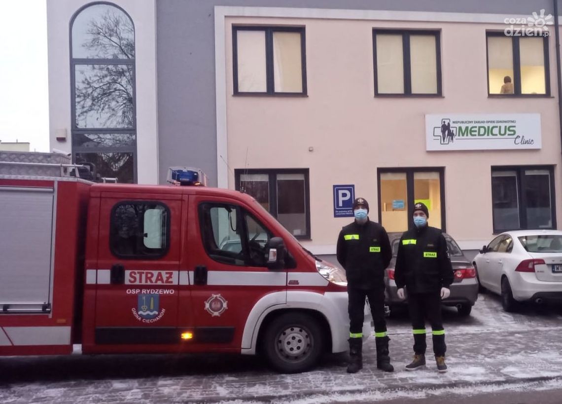Straż dowozi potrzebujących na szczepienia 