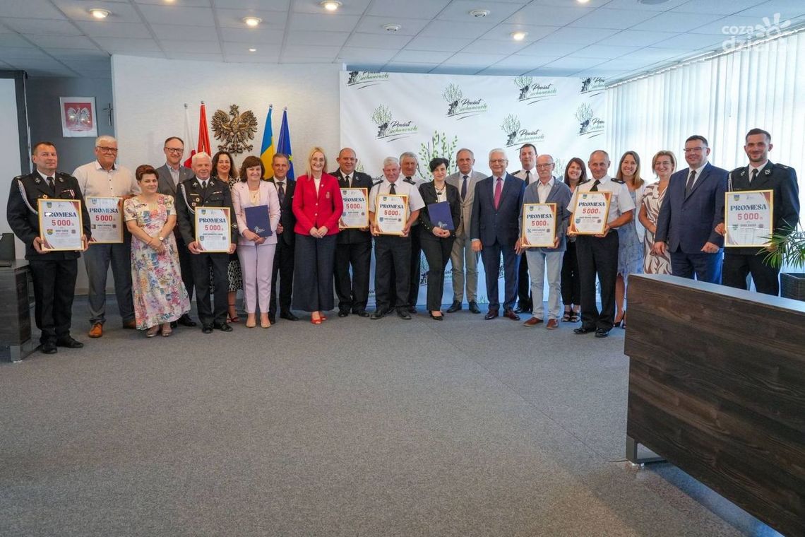 Strażacy ochotnicy z powiatu ciechanowskiego dostali finansowe wsparcie