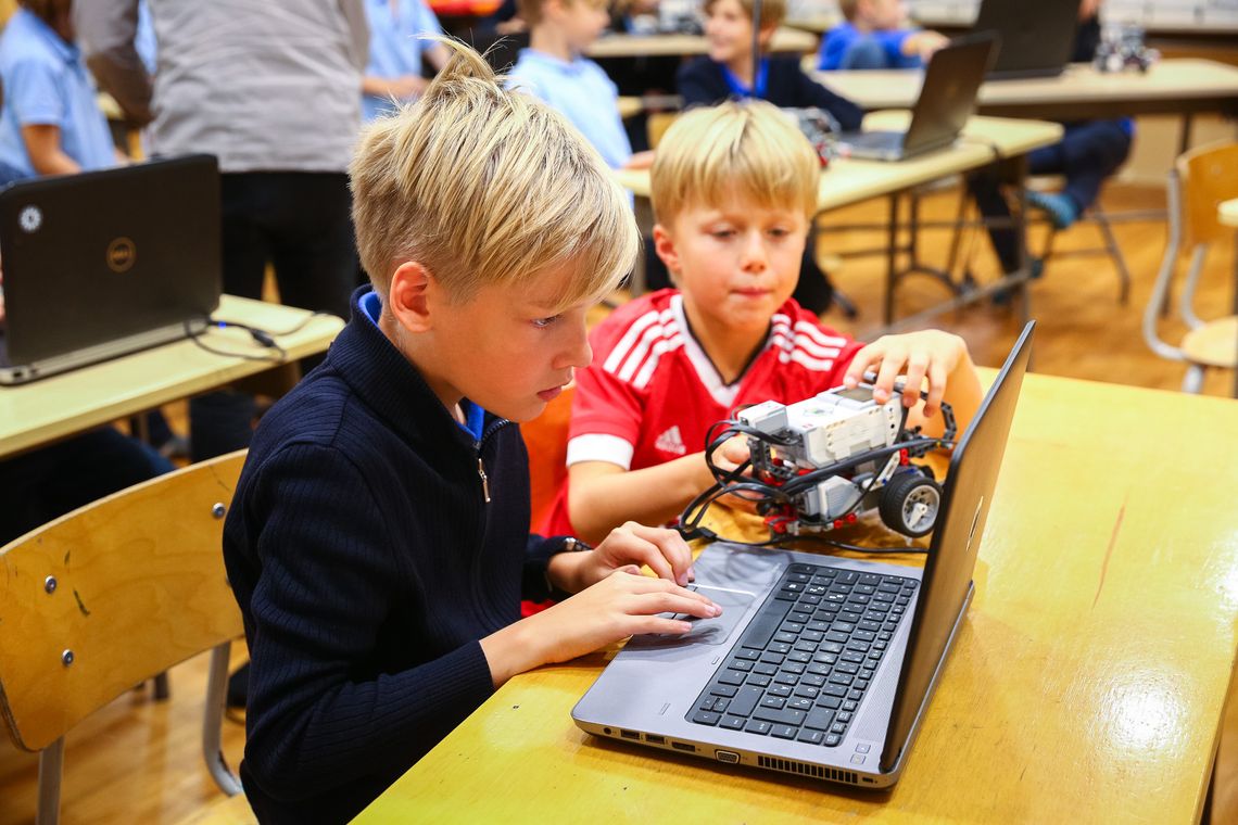 Sukces Mławy! Cztery placówki przedszkolne z dofinansowaniem na nowoczesne technologie i AI