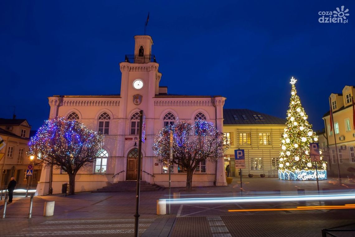 Świąteczne ozdoby podzieliły mieszkańców. "Wolałabym lodowisko niż iluminacje"