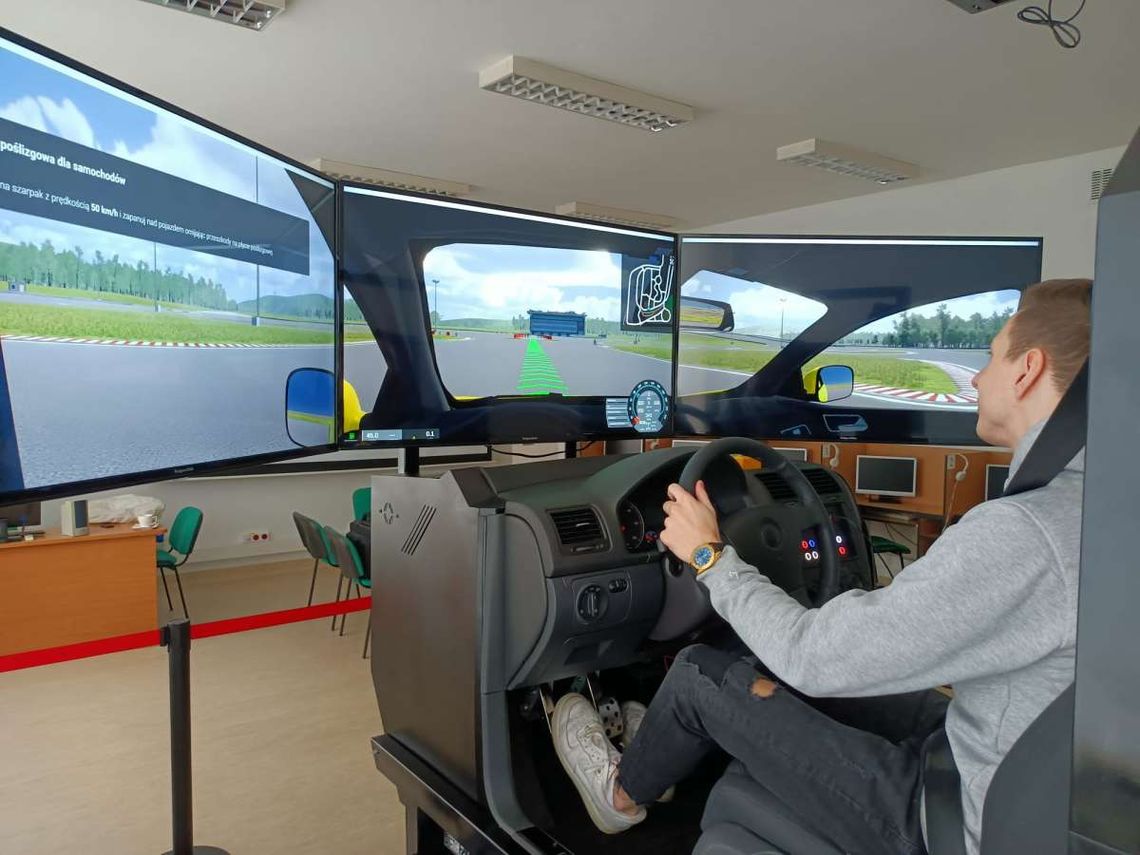 Symulator w Ciechanowie i bezpieczniejsze drogi. Mazowsze podsumowuje działania