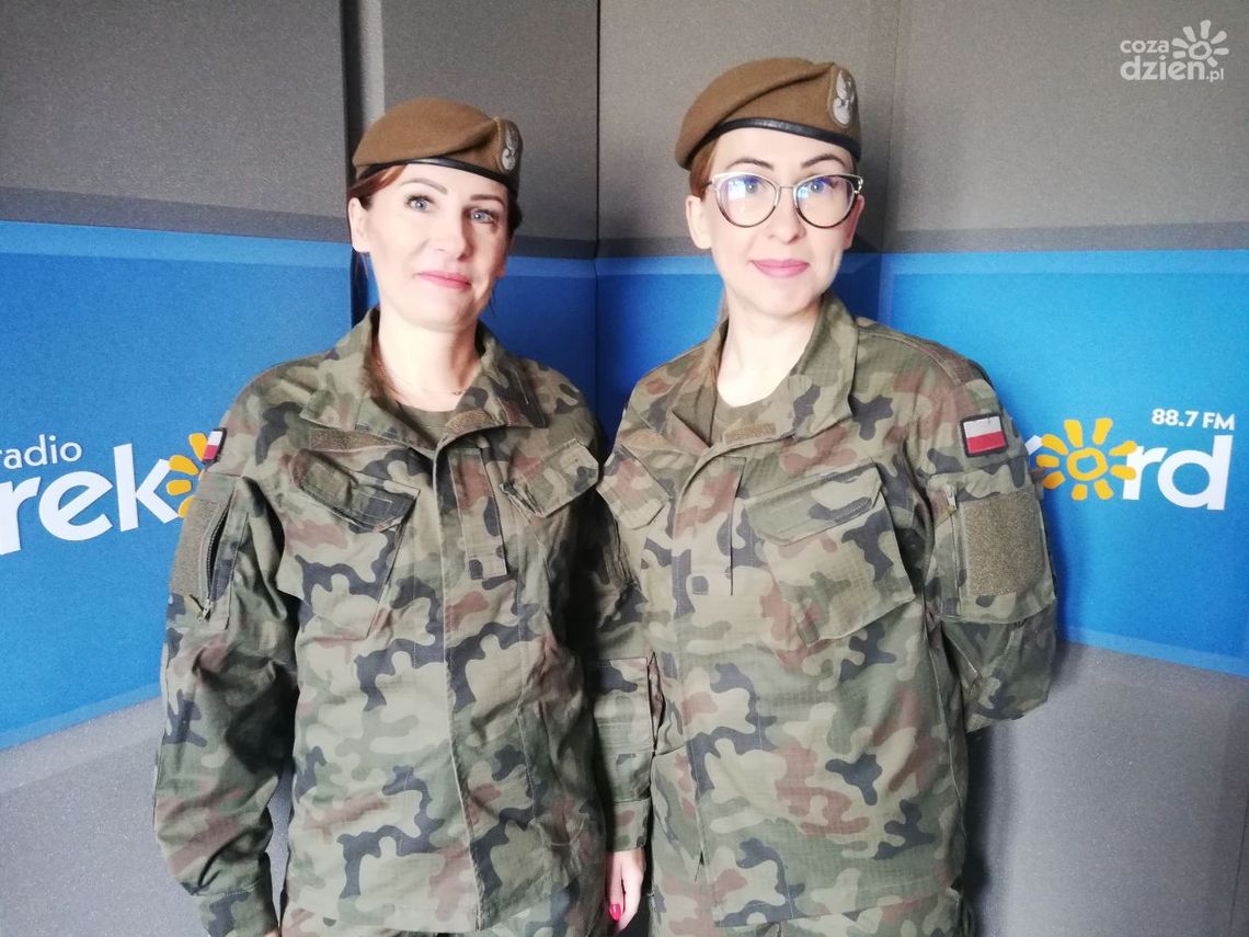 Szeregowe Sylwia Górna i Dagmara Nowakowska: Córki są z nas dumne Szeregowe Sylwia Górna i Dagmara Nowakowska: Córki są z nas dumne