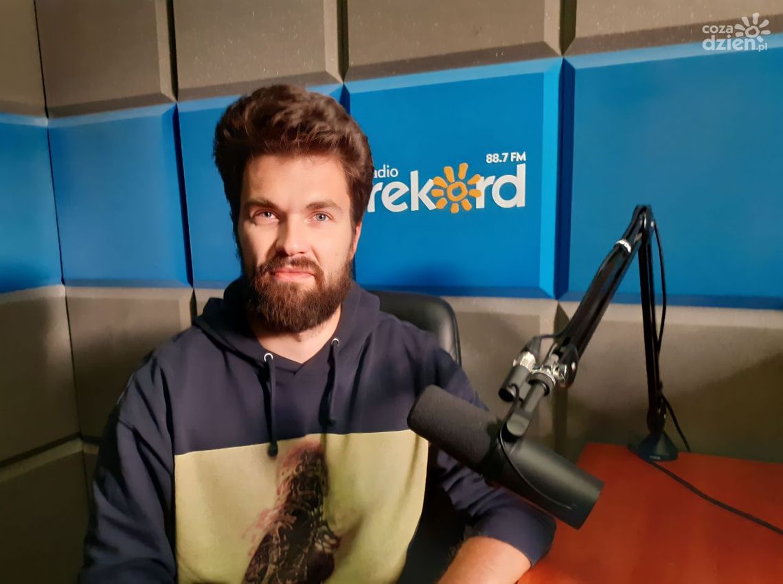 Szymon Ostromecki, animator kultury Ciechanowskiego Ośrodka Edukacji Kulturalnej "Studio" w Radiu Rekord