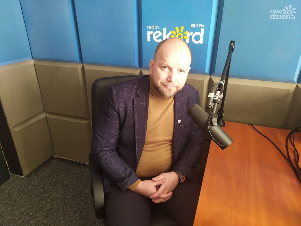 Szymon Zejer: Utrudnienia na węźle pod Mławą potrwają do świąt, to olbrzymia uciążliwość Szymon Zejer: Utrudnienia na węźle pod Mławą potrwają do świąt, to olbrzymia uciążliwość